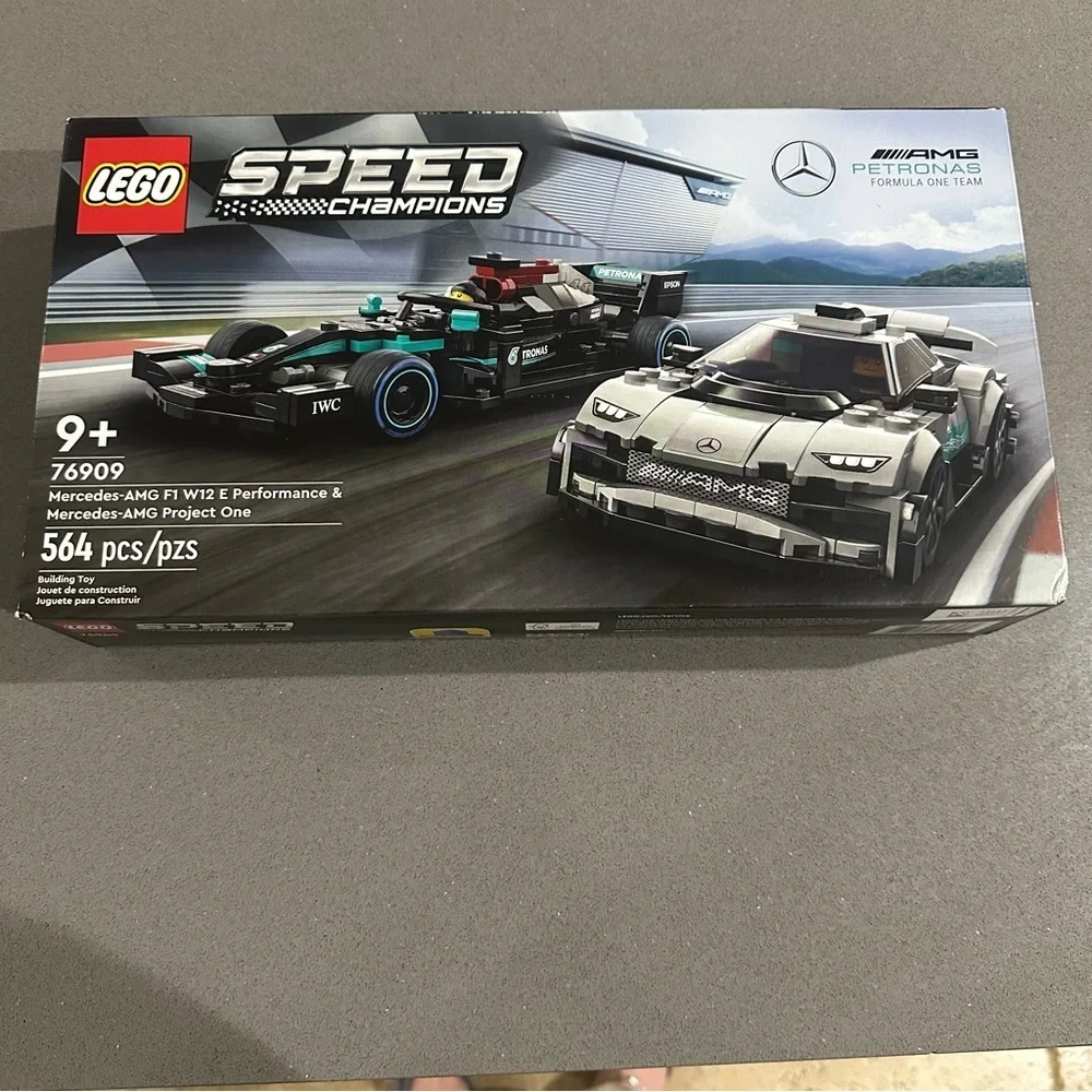LEGO Speed Champions Mercedes F1 W12 & AMG Project One Set 76909, 564 PCS - Picture 2 of 9